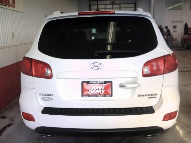 2008 Hyundai Santa Fe Yaris Sedan