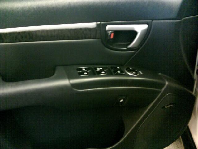 2008 Hyundai Santa Fe Yaris Sedan