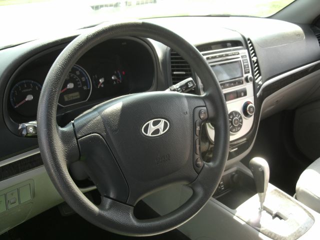 2009 Hyundai Santa Fe FWD 4dr Sport