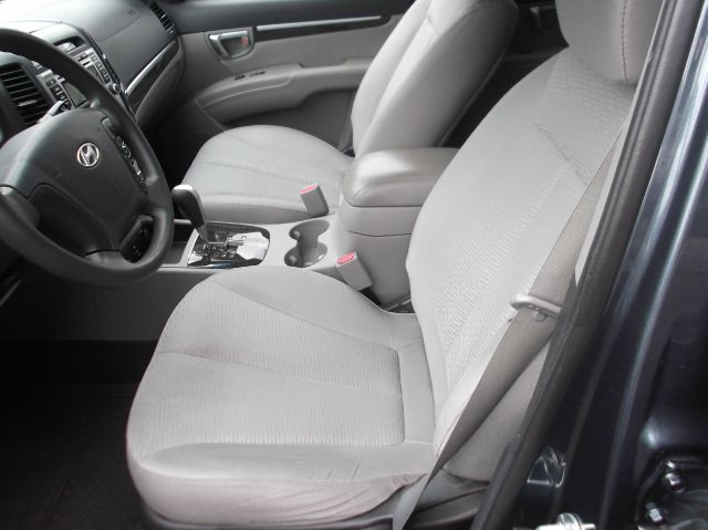 2009 Hyundai Santa Fe FWD 4dr Sport