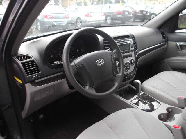 2009 Hyundai Santa Fe FWD 4dr Sport