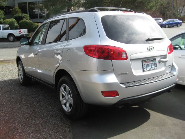 2009 Hyundai Santa Fe Reg. Cab 8-ft. Bed 2WD