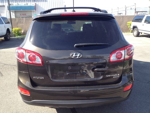 2011 Hyundai Santa Fe Ram Royal SE
