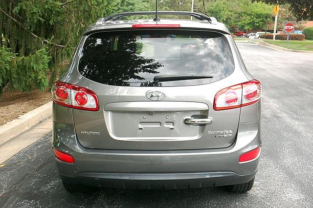 2011 Hyundai Santa Fe SVM