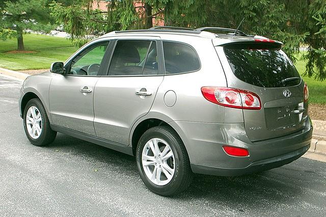 2011 Hyundai Santa Fe SVM