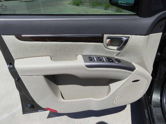 2012 Hyundai Santa Fe Grand 119 Ltd Avail