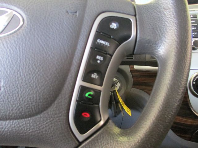 2012 Hyundai Santa Fe Xls-sharp