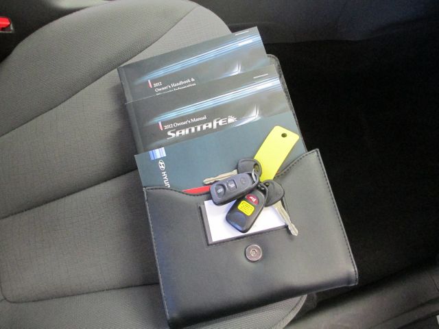 2012 Hyundai Santa Fe Xls-sharp