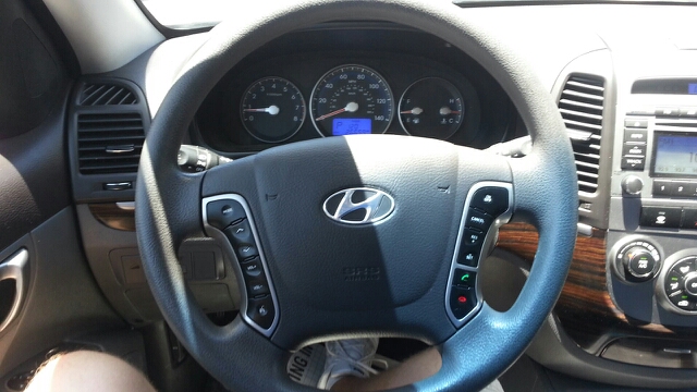 2012 Hyundai Santa Fe XR W/ RES