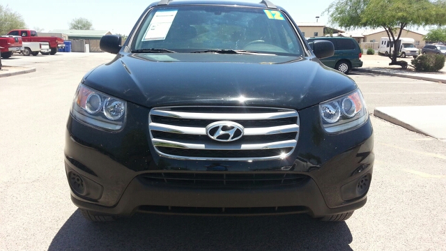2012 Hyundai Santa Fe XR W/ RES
