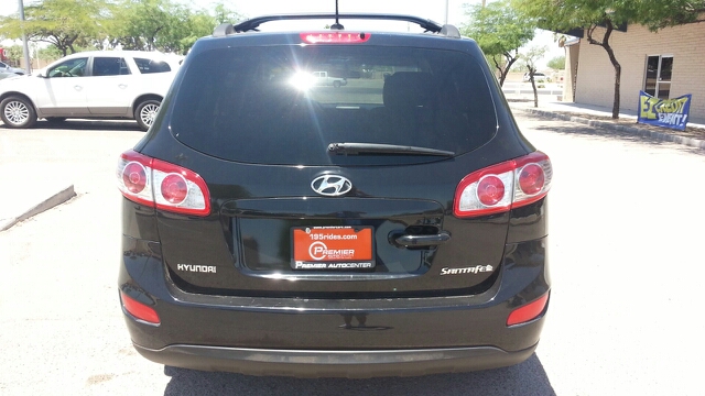 2012 Hyundai Santa Fe XR W/ RES