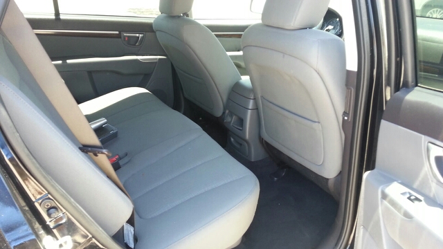 2012 Hyundai Santa Fe XR W/ RES