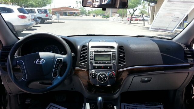 2012 Hyundai Santa Fe XR W/ RES