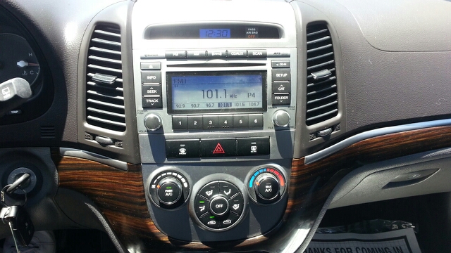 2012 Hyundai Santa Fe XR W/ RES