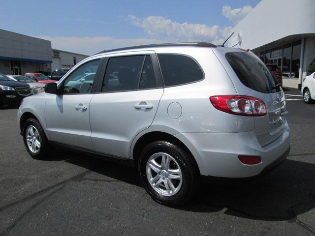 2012 Hyundai Santa Fe Grand 119 Ltd Avail