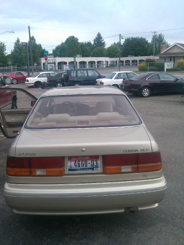 1993 Hyundai Sonata FWD 4dr Sport