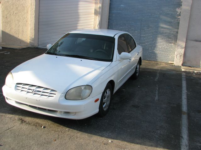 1999 Hyundai Sonata Base