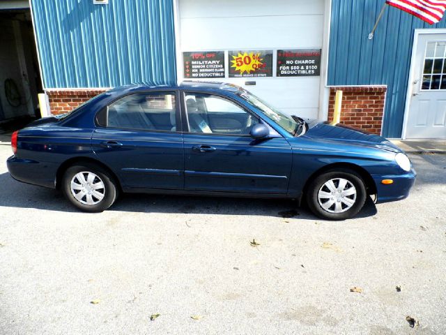 2000 Hyundai Sonata Base