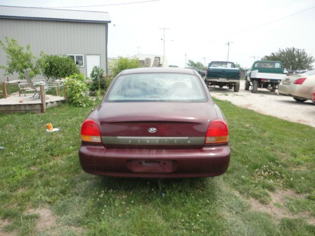 2000 Hyundai Sonata FWD 4dr Sport
