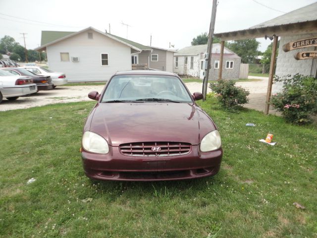 2000 Hyundai Sonata FWD 4dr Sport