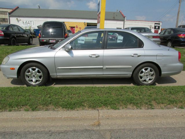 2000 Hyundai Sonata FWD 4dr Sport