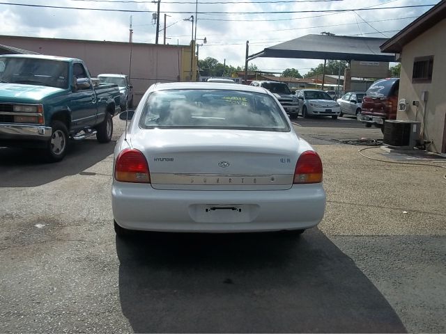 2001 Hyundai Sonata FWD 4dr Sport