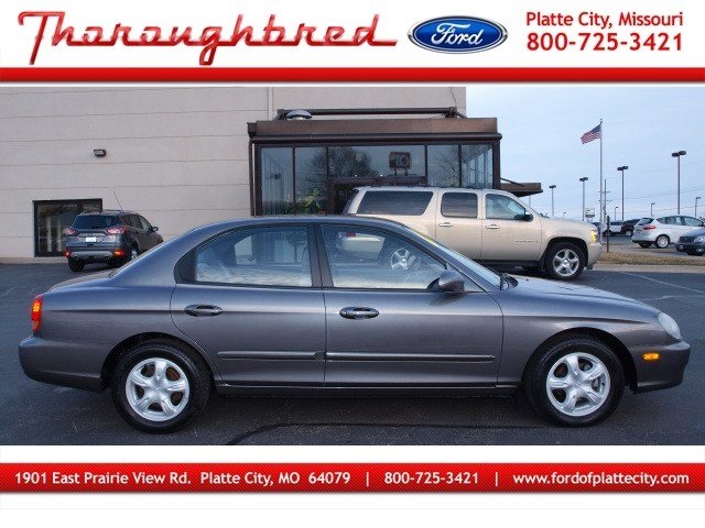 2001 Hyundai Sonata Base