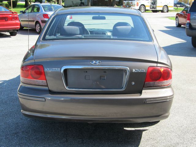 2002 Hyundai Sonata Base