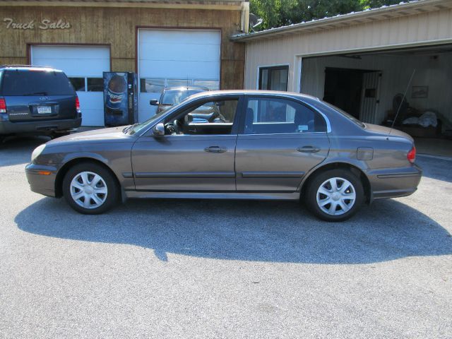 2002 Hyundai Sonata Base