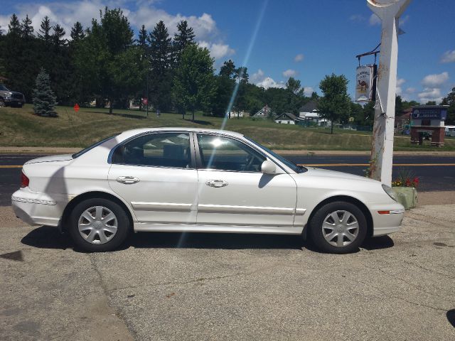 2002 Hyundai Sonata Base