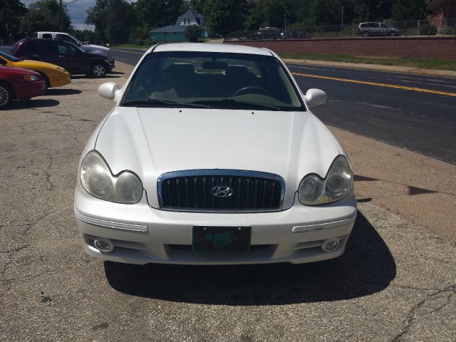 2002 Hyundai Sonata Base