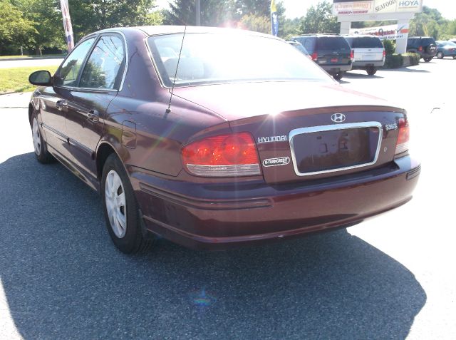 2002 Hyundai Sonata Base