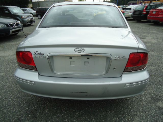 2002 Hyundai Sonata Base