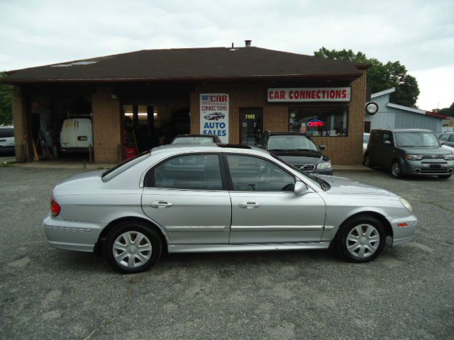 2002 Hyundai Sonata Base