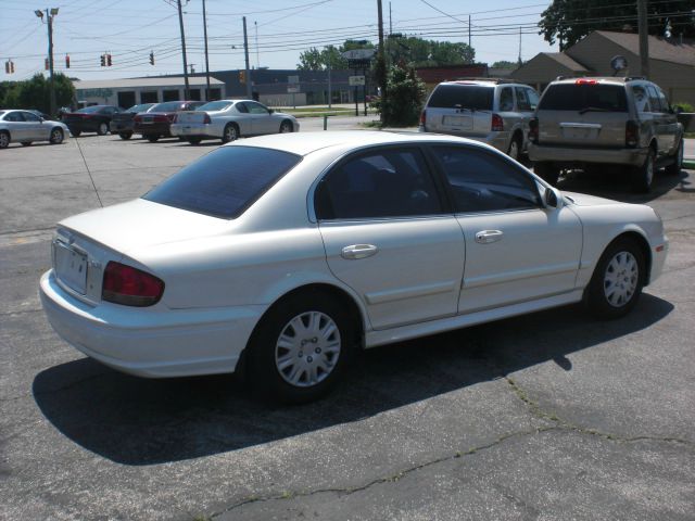 2002 Hyundai Sonata Base