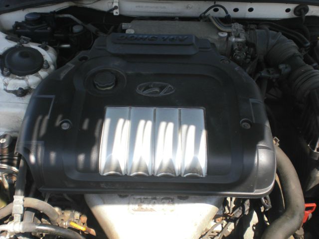 2002 Hyundai Sonata Base