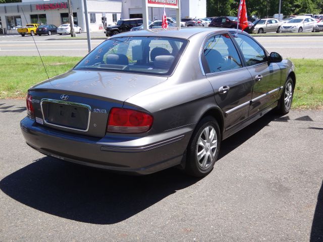 2002 Hyundai Sonata Base