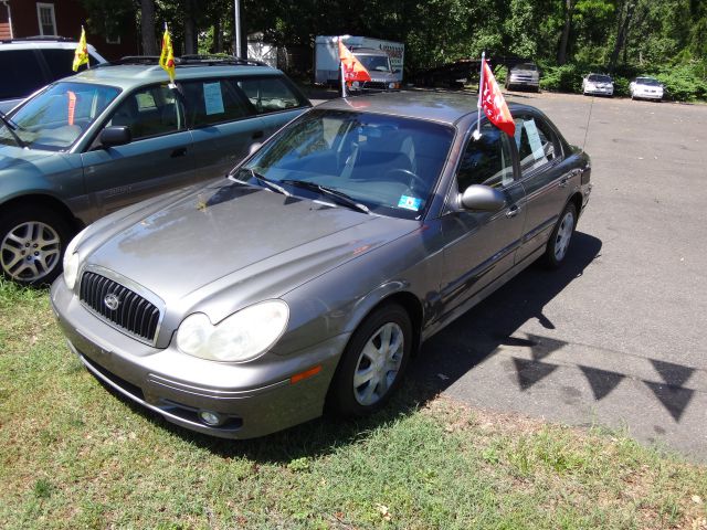 2002 Hyundai Sonata Base