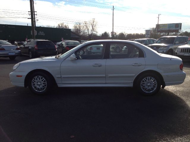 2002 Hyundai Sonata Base