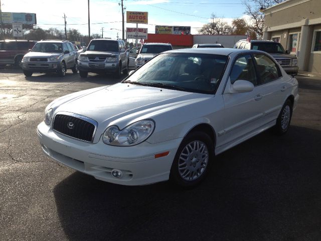 2002 Hyundai Sonata Base