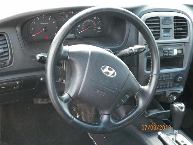 2002 Hyundai Sonata Standard 4X4 Hardtop