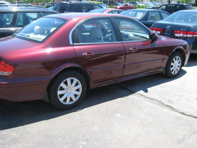 2002 Hyundai Sonata Base