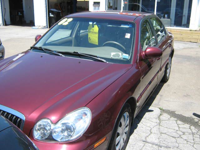 2002 Hyundai Sonata Base