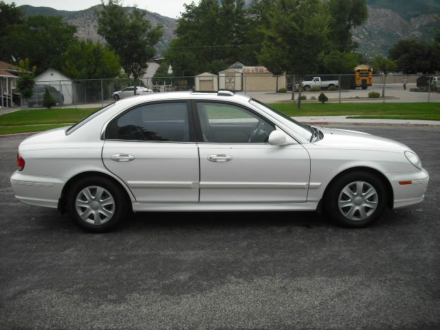 2002 Hyundai Sonata Base