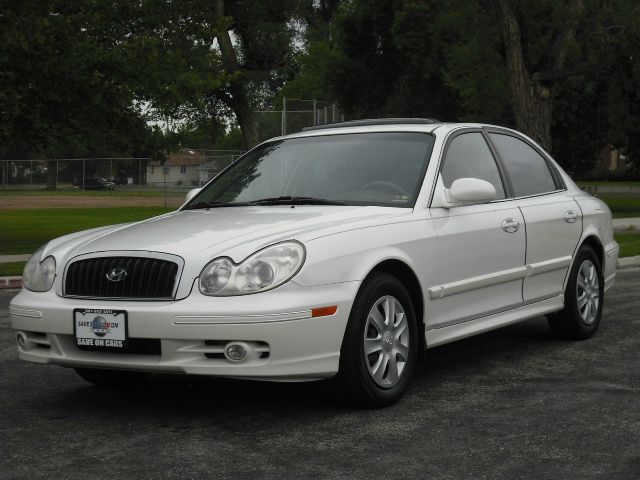 2002 Hyundai Sonata Base