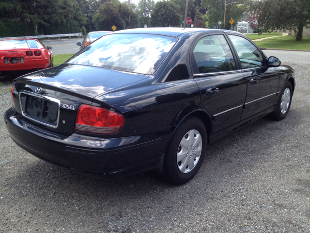 2002 Hyundai Sonata Base