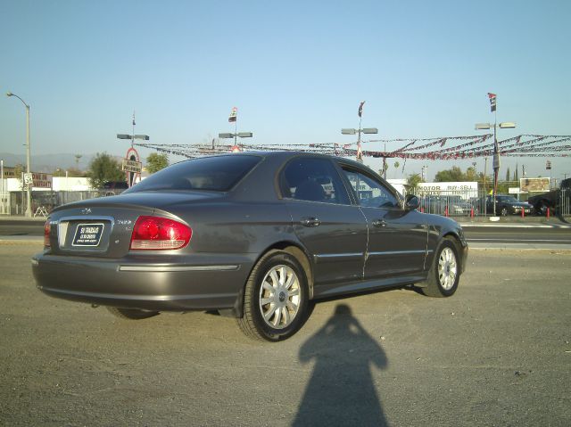 2003 Hyundai Sonata FWD 4dr Sport