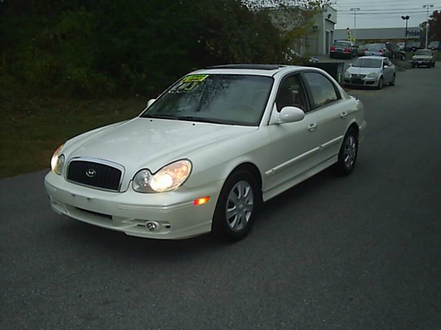 2003 Hyundai Sonata Base