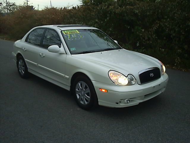 2003 Hyundai Sonata Base
