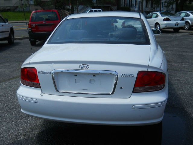 2003 Hyundai Sonata Base